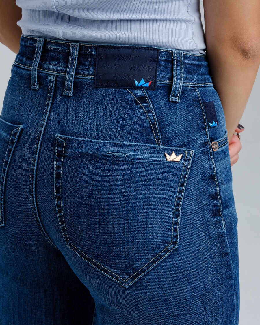 Jnco Vivianite. 28". Hand-Sand Dark Stone.