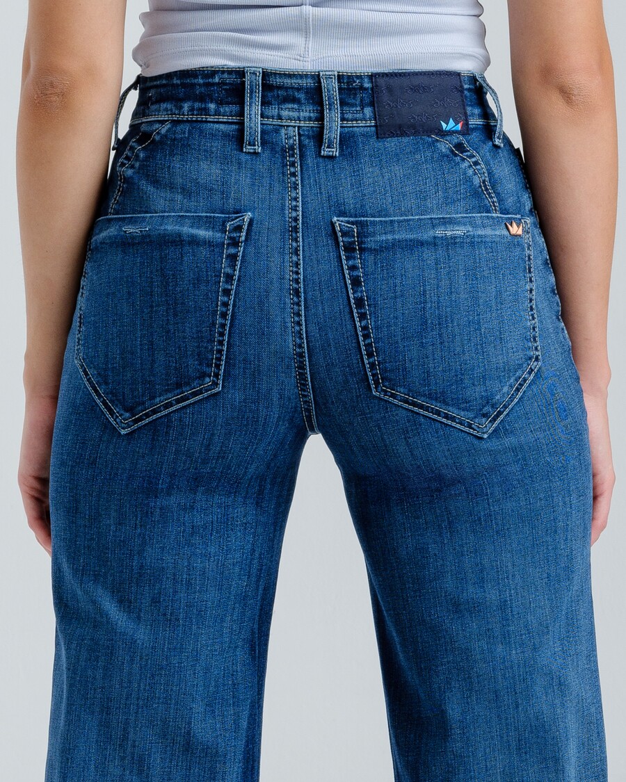 Jnco Vivianite. 28". Hand-Sand Dark Stone.